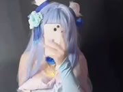 對鏡子邊拍邊玩騷穴的小蘿莉